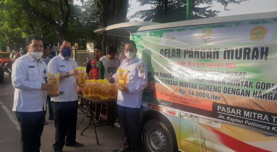 Pemprov Jambi gelar Pangan Murah, jual minyak goreng Rp 14.000 per liter