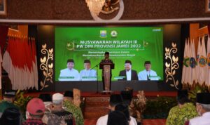 Pembukaan Musyawarah Wilayah III Pimpinan Wilayah Dewan Masjid Indonesa (PW DMI) Provinsi Jambi, yang berlangsung di Auditorium Rumah Dinas Gubernur Jambi, Kamis (27/01/2022)