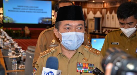Gubernur Jambi Al Haris menyebutkan akan membangun pos parmanen pemantauan truck batubara di Batanghari