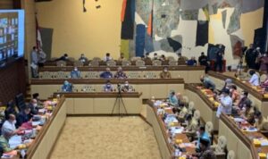 Komisi II DPR RI rapat bersama Pemerintah, KPU dan Bawaslu di kompleks parlemen, Senayan, Jakarta, Senin (24/1/2022)