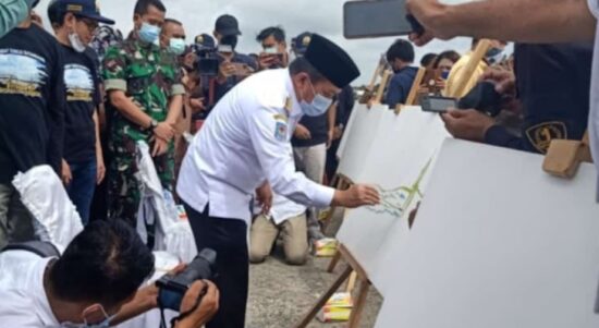 Gubernur Jambi, Al Haris buka lomba melukis yang diadakan Yayasan Sahabat Sungai Batanghari
