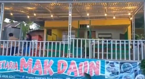 Cafe Mak Daun di Danau Sipin Jambi