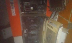 ATM BNI di Pasar Atas Bangko Merangin dibobol maling, sempat dikira warga mesin ATM tersebut kebakaran. (Ist)