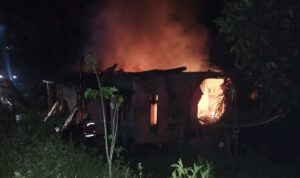 Kebakaran rumah di RT 39, Kelurahan Pematang Kandis, Bangko. (Foto/ist)