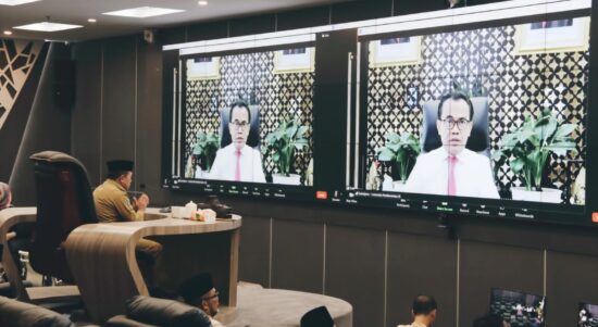 Al Haris mengikuti Rapat secara Virtual Bersama Kemendagri dan Kemenkes dalam rangka Pencabutan PPKM. Foto: Agus
