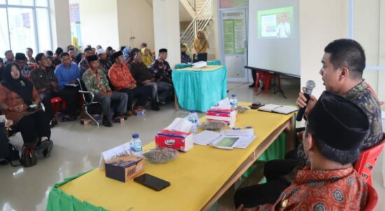 Nilwan Yahya saat melakukan Kunker monitoring dan evaluasi stunting anak serta penurunan angka kemuskinan ekstrim. Foto: guh/Pariwarajambi