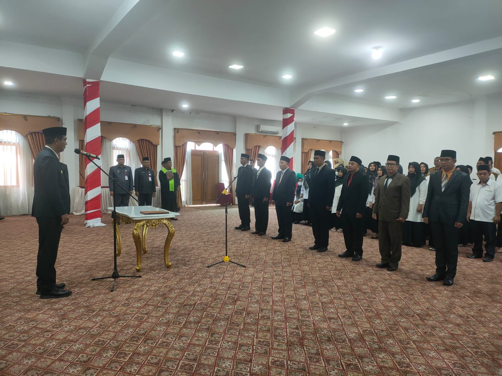 Wakil Bupati Merangin melantik sejumlah pejabat eselon III Pemkab Merangin. Foto: Riky Serampas/Pariwarajambi