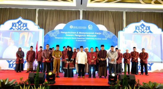 Wakil Gubernur Jambi Abdullah Sani menghadiri pengukuhan DPW Himpunan Ekonomi Bisnis Pesantren Provinsi Jambi. Foto: Riky Serampas/Pariwarajambi