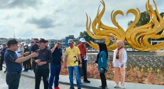 Gubernur Jambi di taman putri pinang masak Kota Jambi. Foto: Riky Serampas/Pariwarajambi