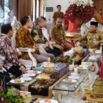 Gubernur Jambi Al Haris menerima manajemen PetroChina. Foto: Riky Serampas/Pariwarajambi