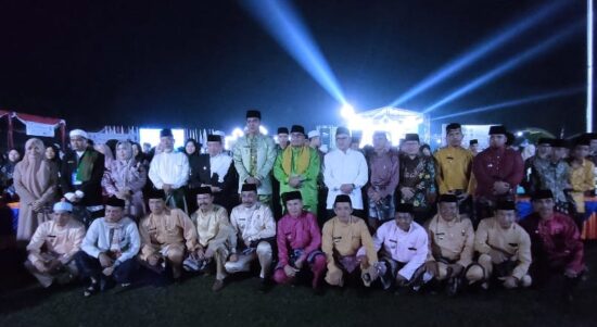 Gubernur Jambi Al Haris bersama 24 Camat se Kabupaten Merangin pada MTQ ke 49. Foto: Riky Serampas/Pariwarajambi