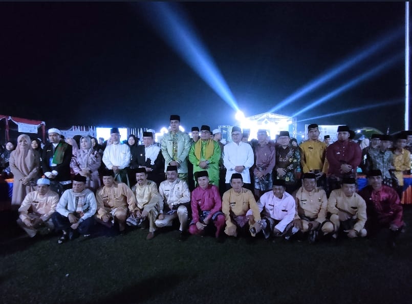Gubernur Jambi Al Haris bersama 24 Camat se Kabupaten Merangin pada MTQ ke 49. Foto: Riky Serampas/Pariwarajambi