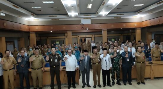 Gubernur Jambi Al Haris, Wakil Gubernur Jambi dan TPPS Provinsi Jambi. Foto: Riky Serampas/Pariwarajambi