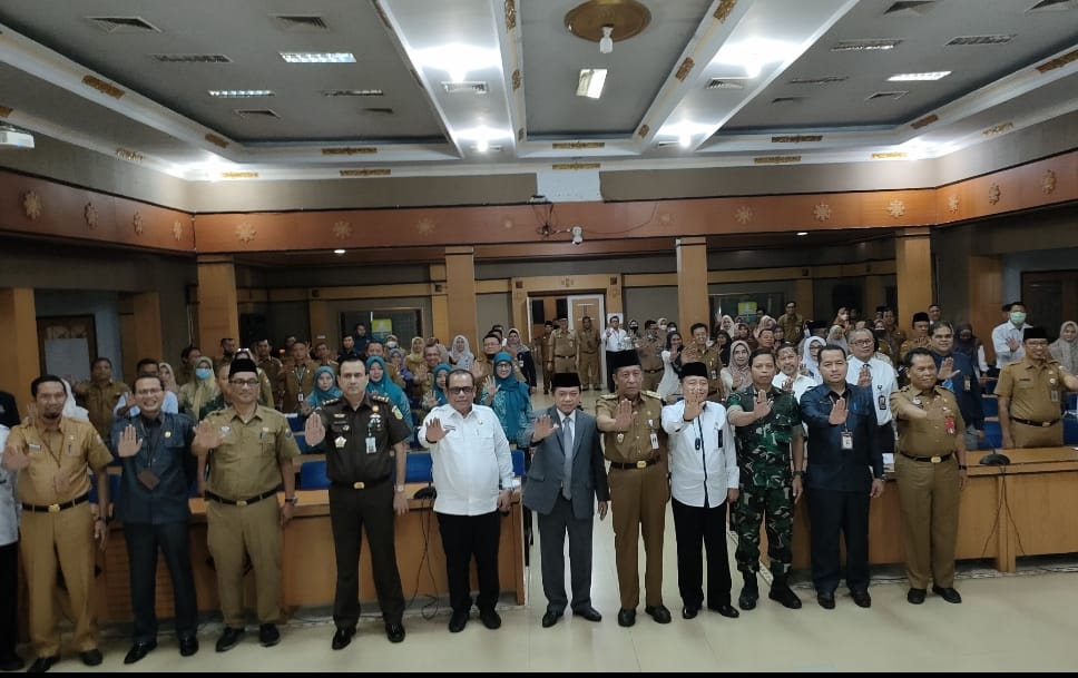 Gubernur Jambi Al Haris, Wakil Gubernur Jambi dan TPPS Provinsi Jambi. Foto: Riky Serampas/Pariwarajambi