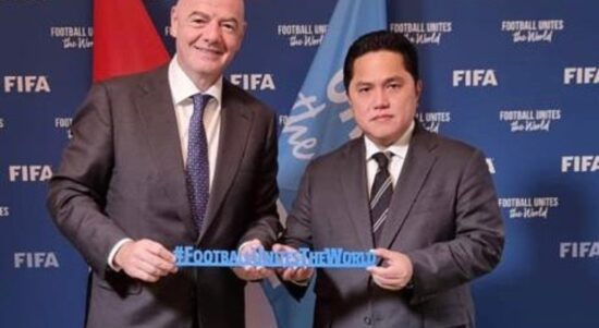 Ketua umum PSSI Erick Thohir (Kanan) bersama Presiden FIFA Gianni Infantino (Kiri). Foto IG erickthohir
