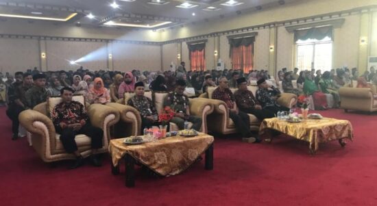 Wakil Gubernur Jambi Abdullah Sani hadiri pelepasan kelas 12 SMAN 10 Kota Jambi. Foto: Riky Serampas/Pariwarajambi