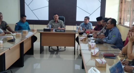 Audiensi Pemkab Tebo dengan asosiasi masyarakat dan sopir. Foto dok Kominfo Tebo