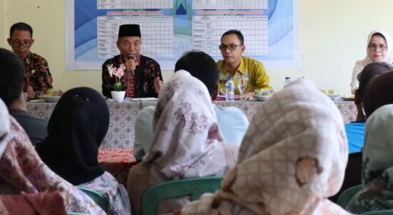 Rapat terkait relokasi pedagang kantin PKK. Foto dok Kominfo Merangin