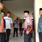 Gubernur Jambi Al Haris meninjau bangunan di SMK 2 Bungo yang dulu disiapkan untuk SMA Titian Teras 2. Foto: Riky Serampas/Pariwarajambi