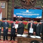 Gubernur Jambi Al Haris menerima Laporan Hasil Pemeriksaan (LHP) BPK RI atas laporan keuangan Pemprov Jambi tahun anggaran 2022. Foto: Riky Serampas/Pariwarajambi