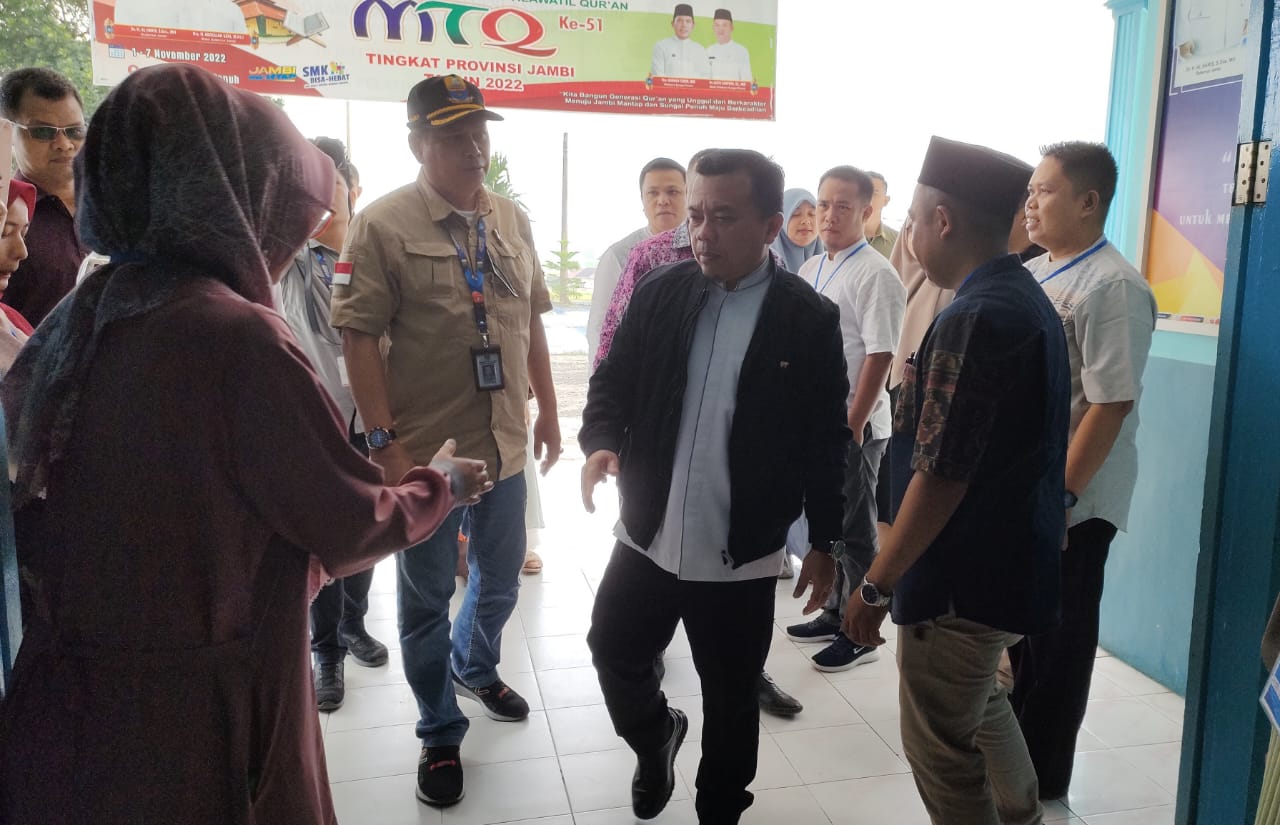 Gubernur Jambi Al Haris pantau PPDB di SMK 2 Sungai Penuh. Foto: Riky Serampas/Pariwarajambi