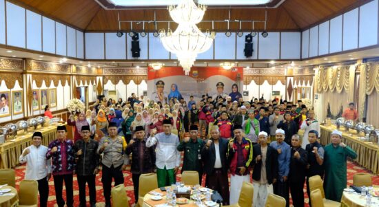 Pelepasan kontingen MQKN Provinsi Jambi oleh Wagub Abdullah Sani. Foto dok Kominfo Prov Jambi