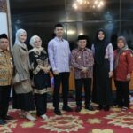 Gubernur Al Haris Lepas Dua Anggota Paskibraka Jambi ke Tingkat Nasional. Foto: Riky Serampas/Pariwarajambi