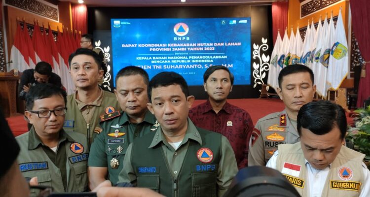 Kepala BNPB Letjen TNI Suharyanto mewanti-wanti agar tidak terjadi Karhutla seperti tahun 2015 lalu. Foto: Riky Serampas/Pariwarajambi
