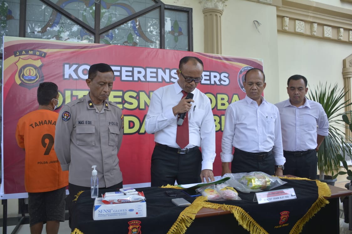 Polda Jambi berhasil amankan residivis Narkoba dengan barang bukti hampir 1 Kg Sabu. (Foto: ist)