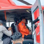 Bersama Kasad Jenderal TNI Dudung, Gubernur Jambi Al Haris ikut pantau Hotspot melalui Udara. Foto: Riky Serampas/Pariwarajambi