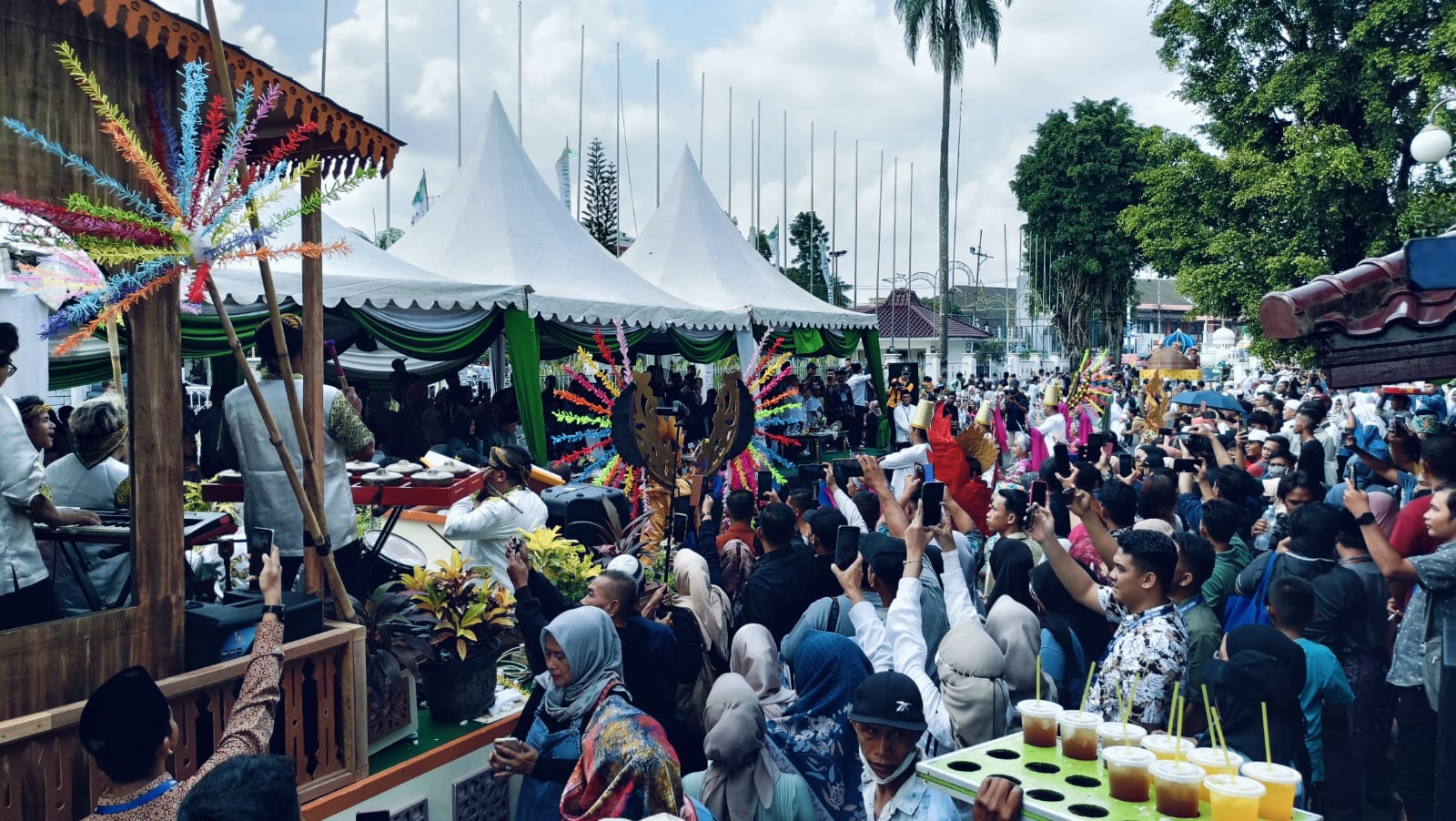 Peserta pawai ta'aruf DKI Jakarta. Foto: Riky Serampas/Pariwarajambi