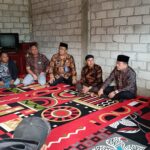 Gubernur Jambi Al Haris saat meninjau bedah rumah di Pelak Naneh, Kabupaten Kerinci. Foto: Riky Serampas/Pariwarajambi
