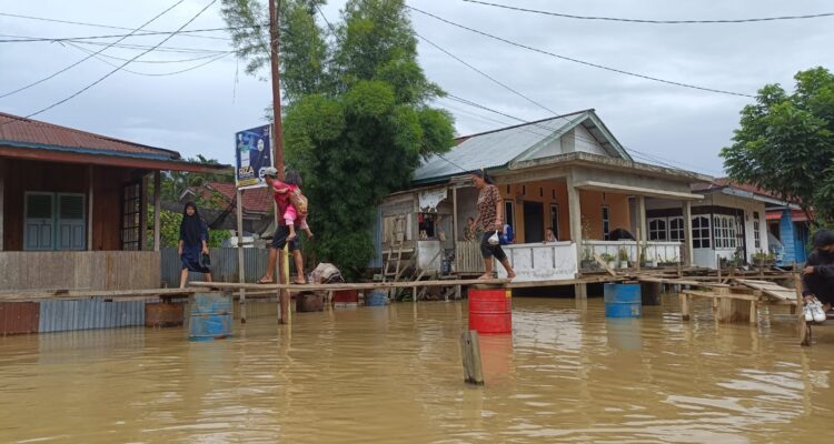 576 Desa di Provinsi Jambi Terdampak Banjir Januari 2024. Tampak pemukiman warga di Kelurahan Kasang, Kota Jambi. Foto: Riky Serampas/Pariwarajambi
